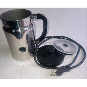 Nespresso Aeroccino 3 Electric Milk Frother Chrome Model 3192 Silver 550W